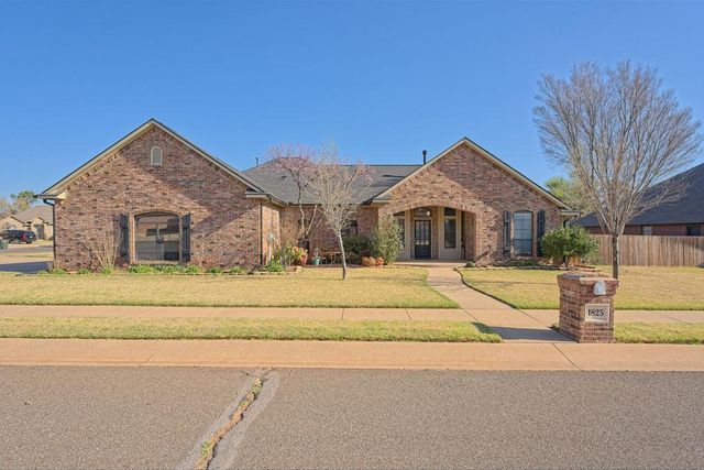 1825 Tall Grass Court, Edmond, OK 73012