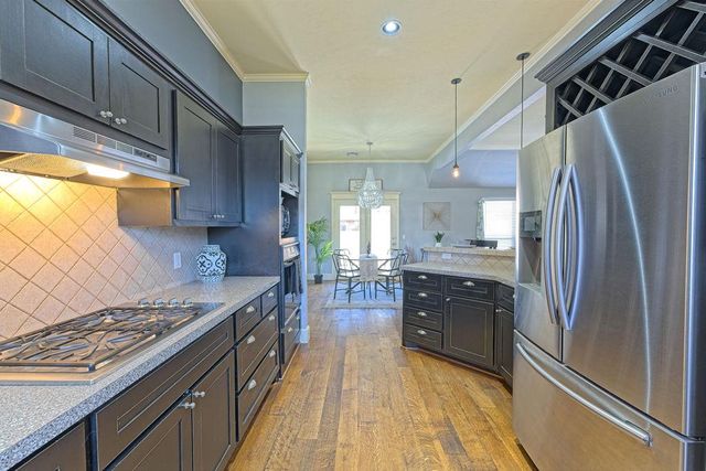 1825 Tall Grass Court, Edmond, OK 73012