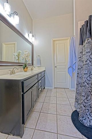 1825 Tall Grass Court, Edmond, OK 73012