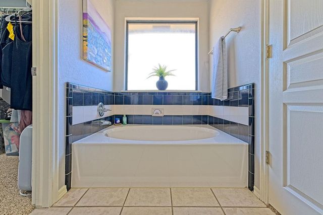 1825 Tall Grass Court, Edmond, OK 73012