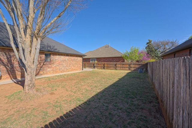 1825 Tall Grass Court, Edmond, OK 73012