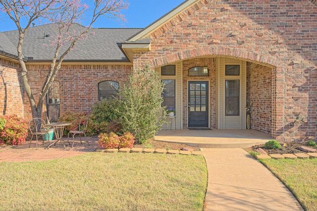 1825 Tall Grass Court, Edmond, OK 73012