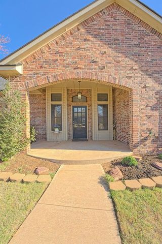 1825 Tall Grass Court, Edmond, OK 73012