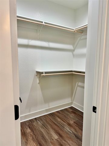 1099 White Tail CV, Lexington, TX 78947