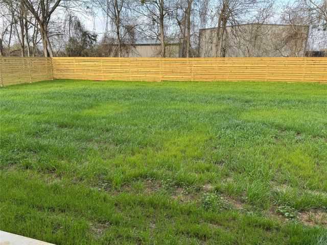 1099 White Tail CV, Lexington, TX 78947