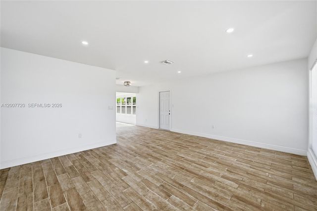 6900 NW 14th St, Plantation, FL 33313