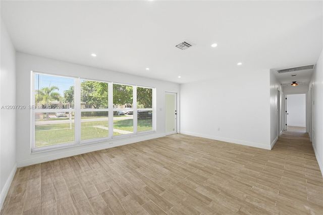 6900 NW 14th St, Plantation, FL 33313