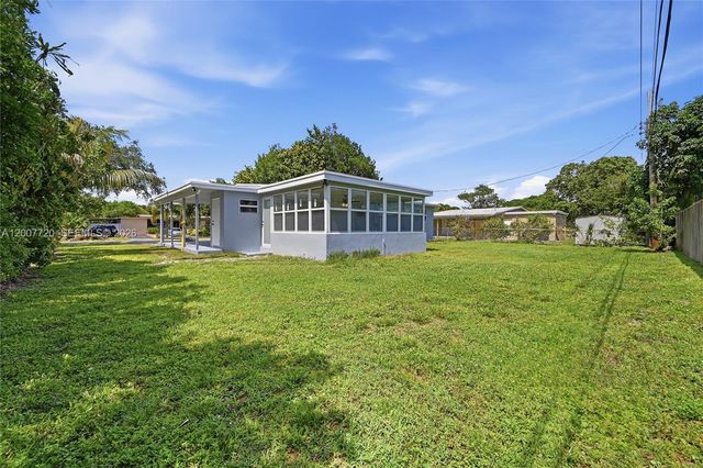 6900 NW 14th St, Plantation, FL 33313