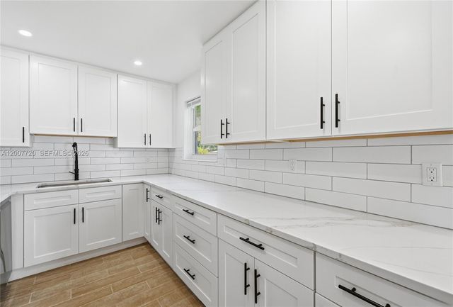 6900 NW 14th St, Plantation, FL 33313