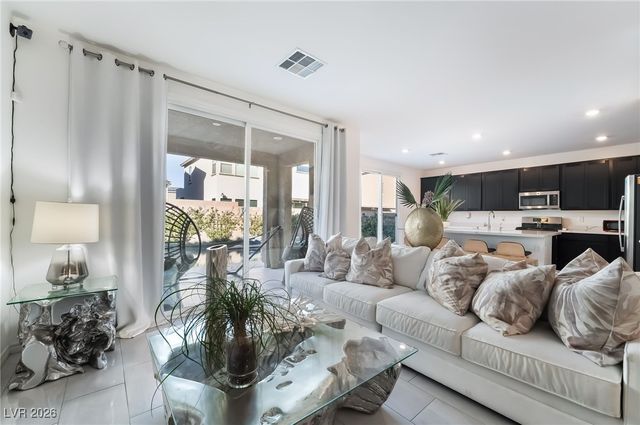 4138 Bayley Skye Avenue, Las Vegas, NV 89141