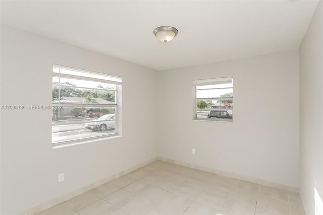 18931 NW 33rd Pl, Miami Gardens, FL 33056