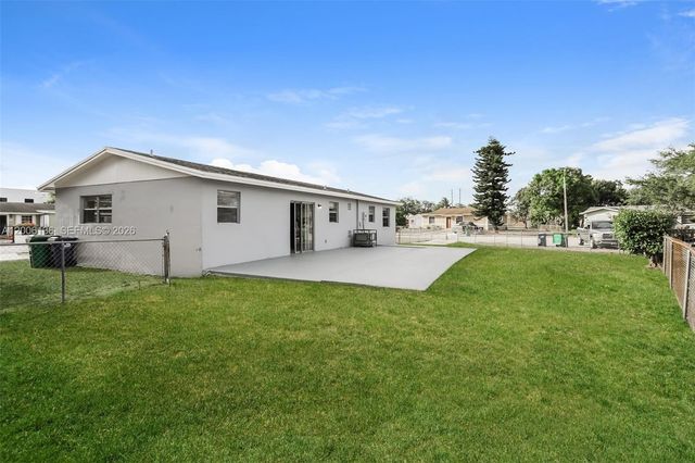 18931 NW 33rd Pl, Miami Gardens, FL 33056