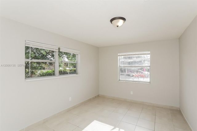 18931 NW 33rd Pl, Miami Gardens, FL 33056