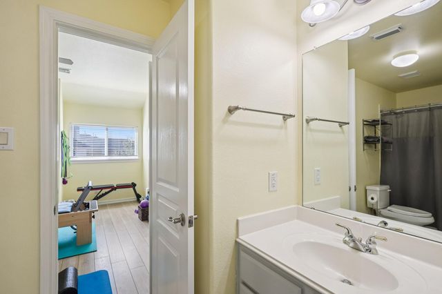 3205 Ashe Creek Drive, League City, TX 77573