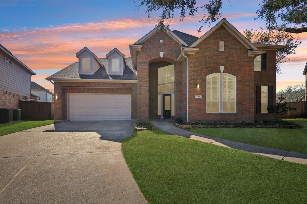 3205 Ashe Creek Drive, League City, TX 77573