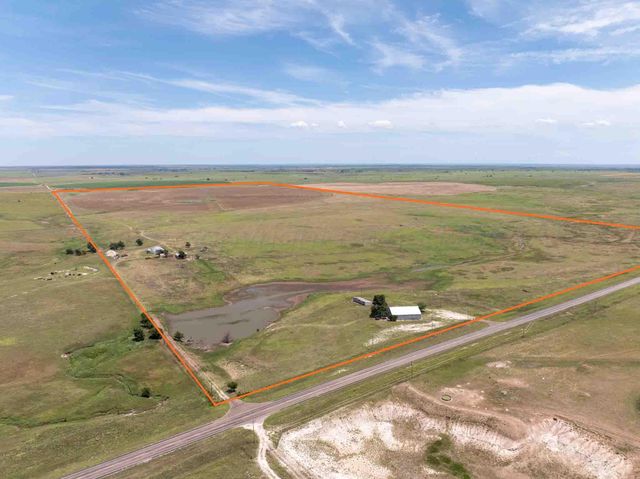 Bourquin Cattle 317 Ac, Follett, TX 79034
