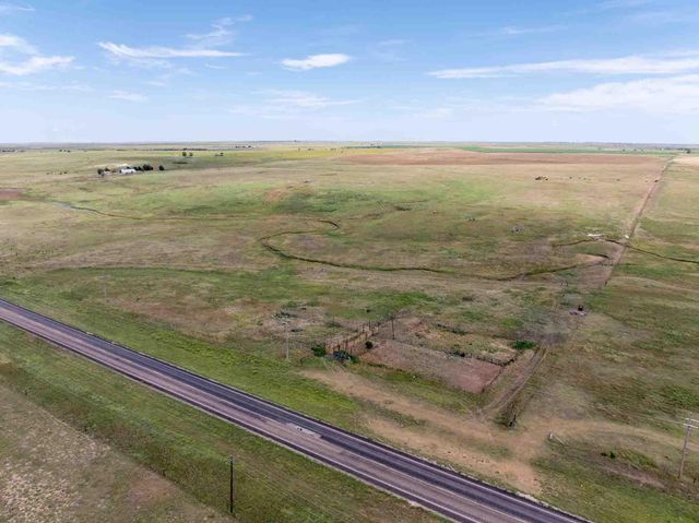 Bourquin Cattle 317 Ac, Follett, TX 79034