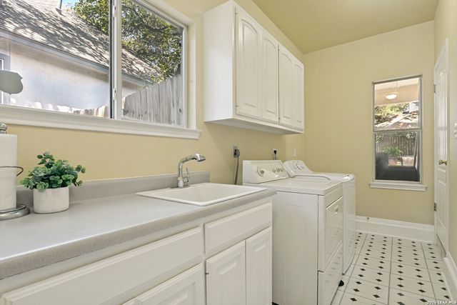 1723 Hadbury Ln, San Antonio, TX 78248
