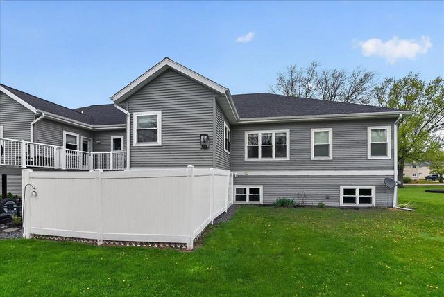 4555 Golf Drive, Windsor, WI 53598