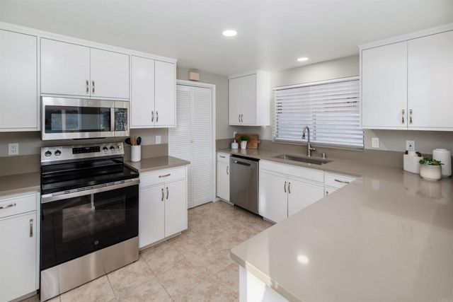 1499 La Linda Drive, San Marcos, CA 92078