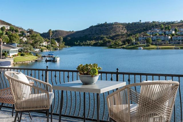 1499 La Linda Drive, San Marcos, CA 92078