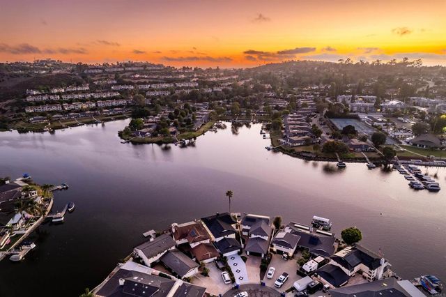 1499 La Linda Drive, San Marcos, CA 92078
