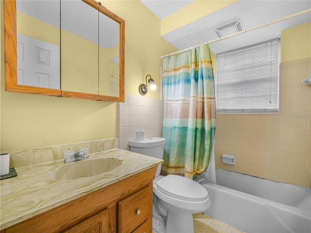 129 LAKE OTIS ROAD SE, Winter Haven, FL 33884