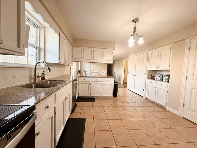 12956 Pearson Ranch Road, Prairie Grove, AR 72753