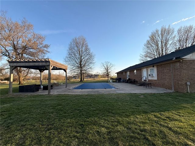 12956 Pearson Ranch Road, Prairie Grove, AR 72753