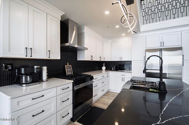 126 9th Street, Malta, NY 12866