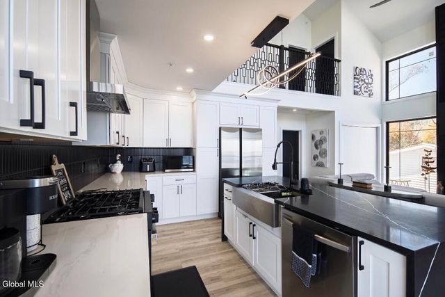 126 9th Street, Malta, NY 12866