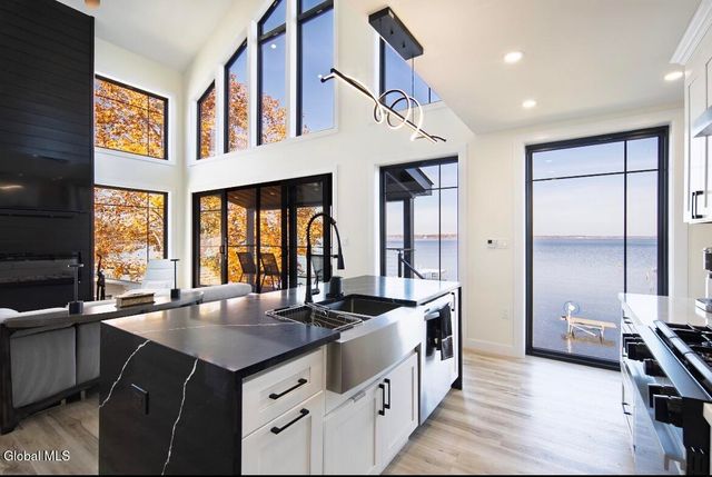 126 9th Street, Malta, NY 12866