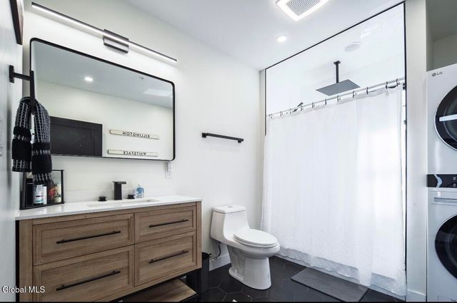 126 9th Street, Malta, NY 12866