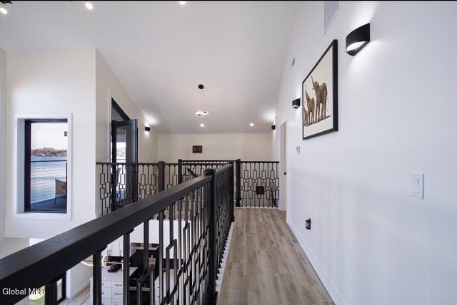 126 9th Street, Malta, NY 12866