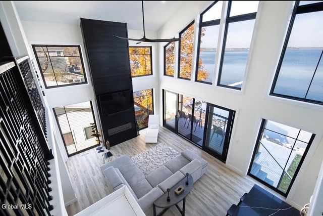 126 9th Street, Malta, NY 12866