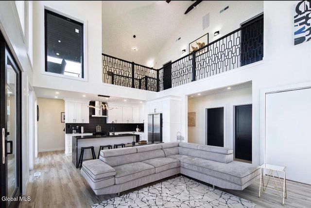 126 9th Street, Malta, NY 12866