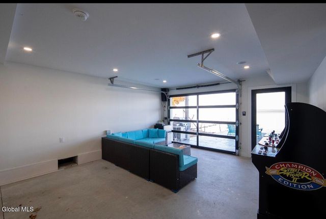 126 9th Street, Malta, NY 12866