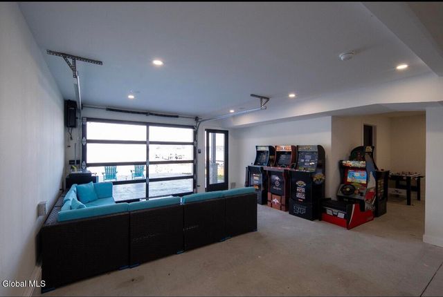 126 9th Street, Malta, NY 12866