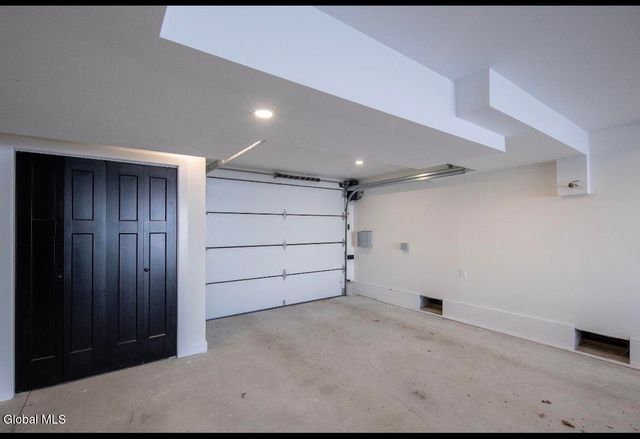 126 9th Street, Malta, NY 12866