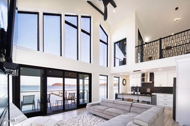 126 9th Street, Malta, NY 12866