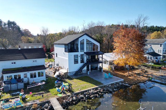 126 9th Street, Malta, NY 12866