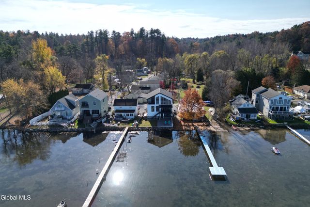 126 9th Street, Malta, NY 12866