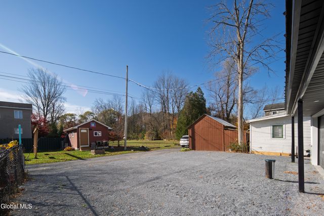 126 9th Street, Malta, NY 12866