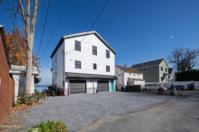 126 9th Street, Malta, NY 12866