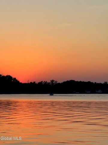 126 9th Street, Malta, NY 12866