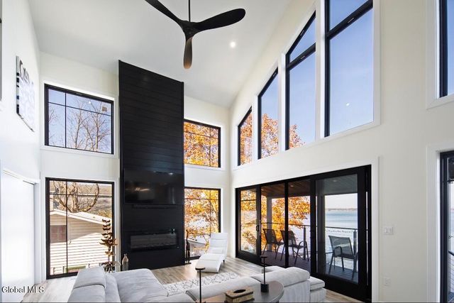 126 9th Street, Malta, NY 12866