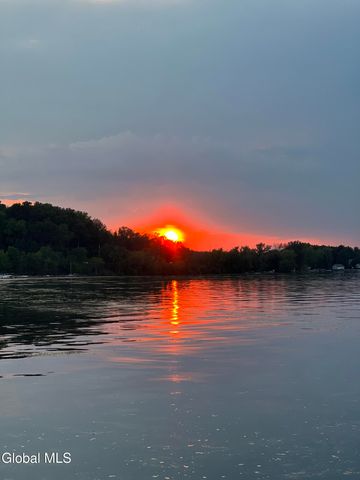 126 9th Street, Malta, NY 12866