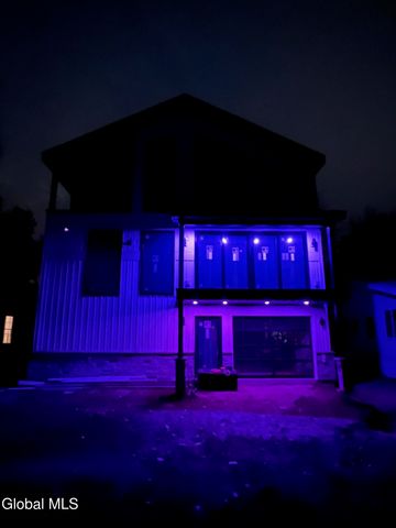 126 9th Street, Malta, NY 12866