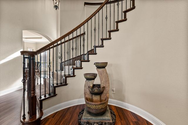 703 Sierra Avenue, Mansfield, TX 76063
