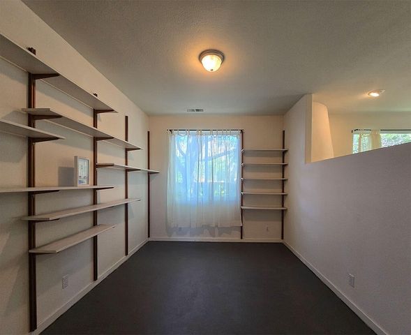 3 Broken Rock Place, Santa Fe, NM 87508
